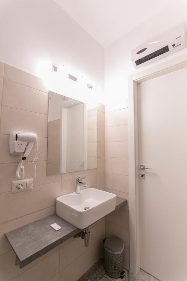 Anticaglia/24 Bed and Breakfast Napels Buitenkant foto