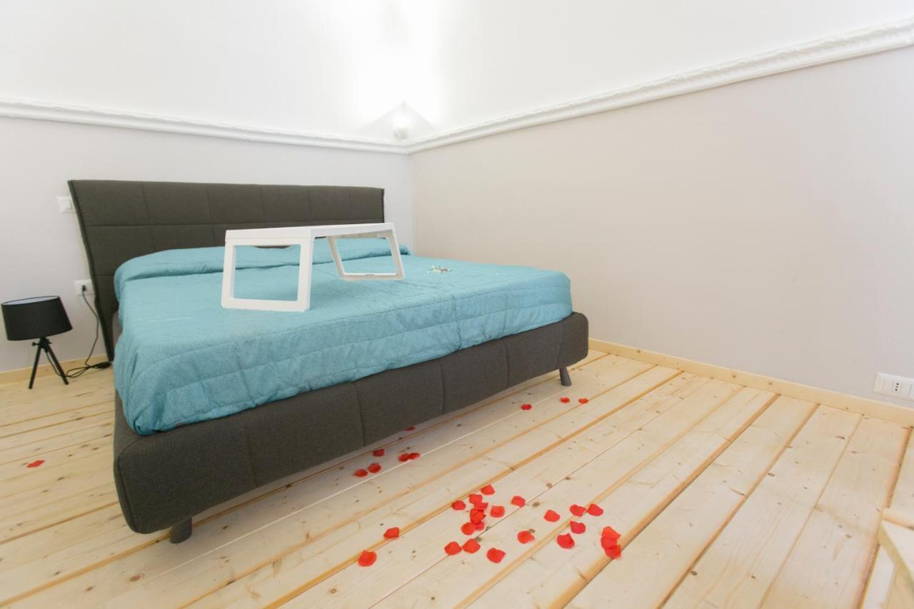 Anticaglia/24 Bed and Breakfast Napels Buitenkant foto