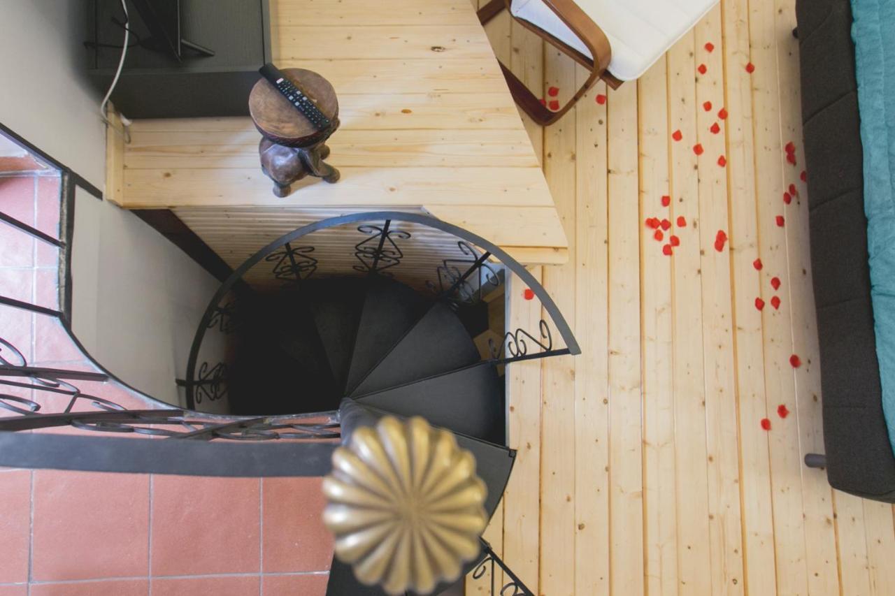 Anticaglia/24 Bed and Breakfast Napels Buitenkant foto